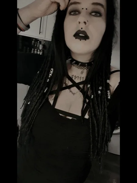 🖤🕷🕸GothicVikki🕸🕷🖤