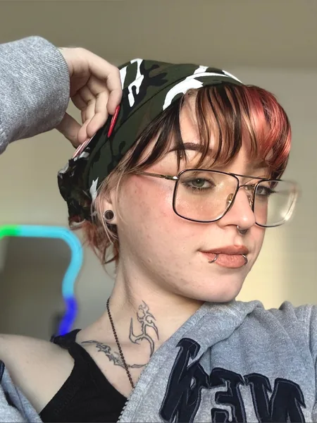 ᙅᕼᙓᖇᖇY 🍒