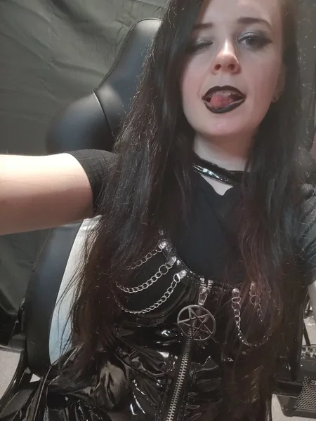 👑Queen of Darkness👑