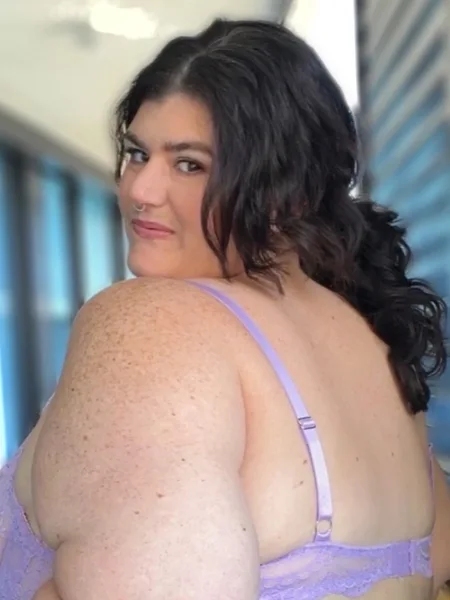 Sweet fat Aussie gf ~ ask about GFE