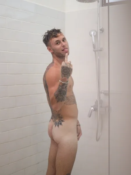 Bendy dudes nudes
