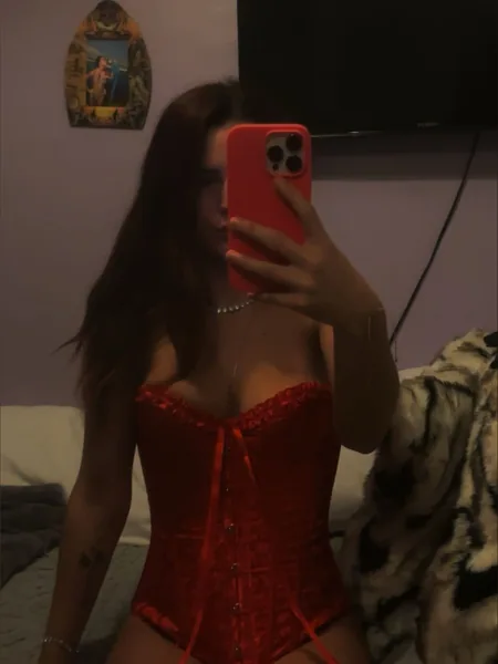 NaughtyRedHeadx