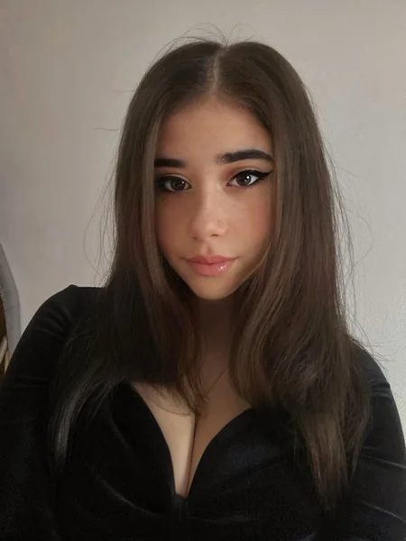 𝐒 𝐨 𝐟 𝐢 𝐚 👅 avatar