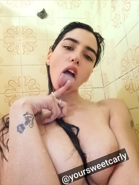 CARLY FOX 🔥 💌