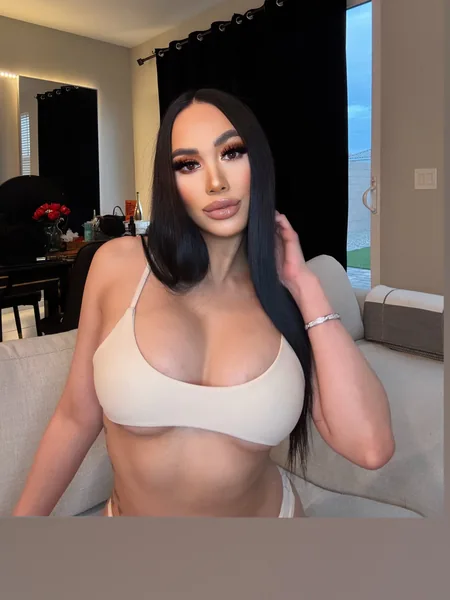 YUNI KAYE ✨